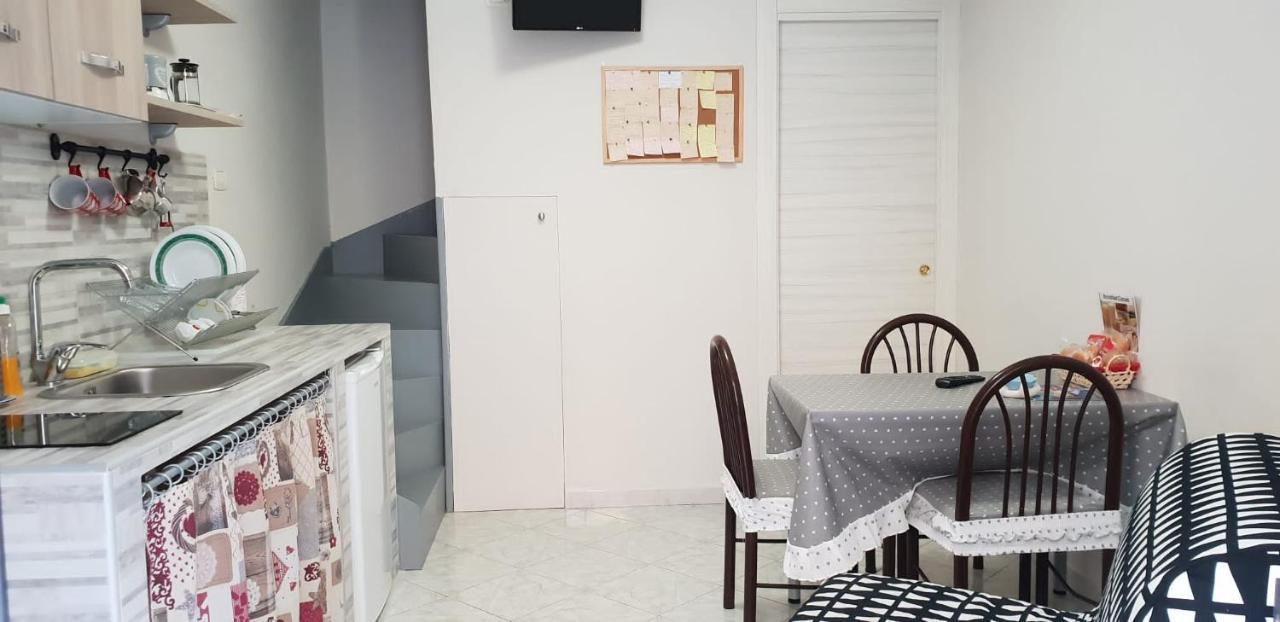Il basso di Sisella Napoli Esterno foto